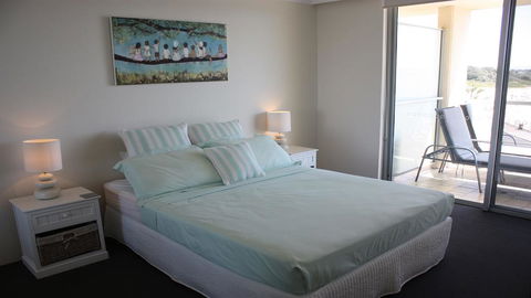 Beachpoint 302 - On The Beach! - Internet Find 3