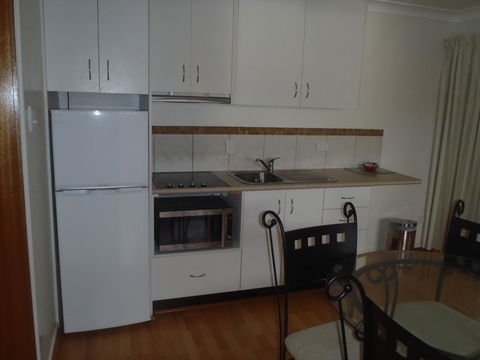 Beachside Holiday Units - Internet Find 2