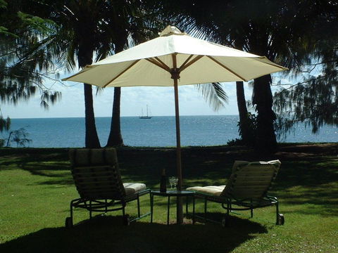 Beachside Holiday Units - Internet Find 0