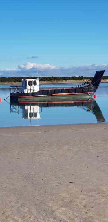 Beachside Retreat West Inlet - Internet Find 1
