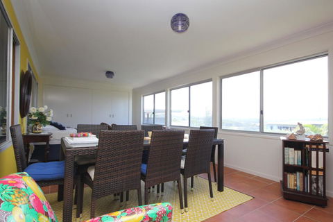 BEACHVIEW - 14 Second Ave , Bonny Hills - Internet Find 3