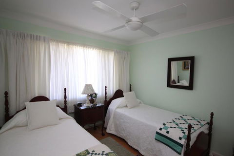 BEACHVIEW - 14 Second Ave , Bonny Hills - Internet Find 2