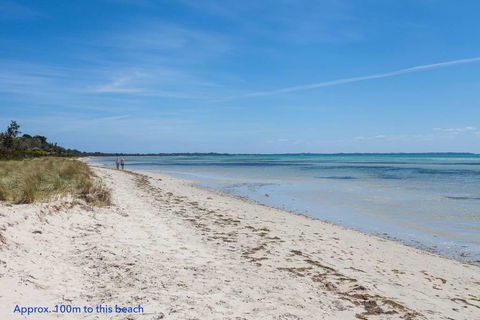 Beautiful Beachfront Apartment At Capel Sound - Internet Find 0