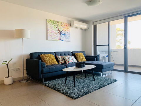 Beautiful Home Close To Shopping Mall And Train Hornsby - Internet Find 1