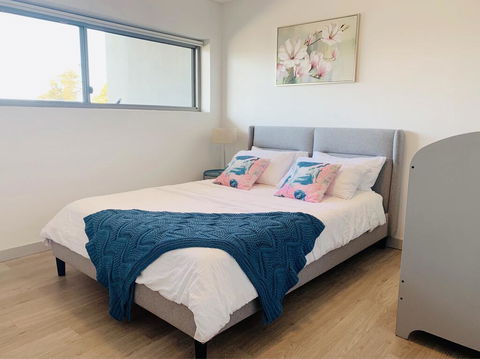 Beautiful Home Close To Shopping Mall And Train Hornsby - Internet Find 2
