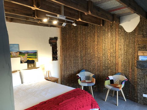 Bed In A Shed Too - Internet Find 1