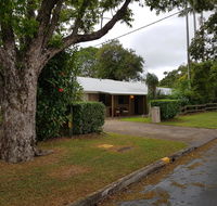 Beerwah House - Internet Find