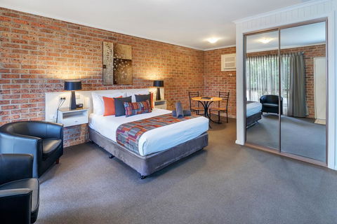 Begonia City Motor Inn - Internet Find 1
