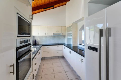 Bella Vista West 3 Luxury Ocean View High Ceilings Golf Buggy Sleeps 8 - Internet Find 3