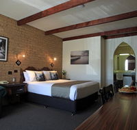 Belltower Motor Inn - Internet Find