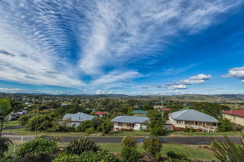 Boonah Hilltop Cottage - Internet Find 3