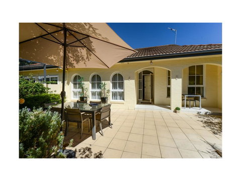 Boutique Stays - Brighton Rose - Internet Find 0