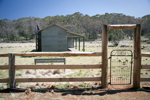 Brackens Hut - Internet Find 2