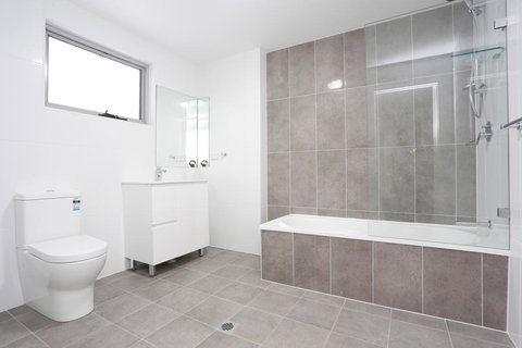 Brand New 2 Bedroom Apartment For 7 People - Internet Find 2