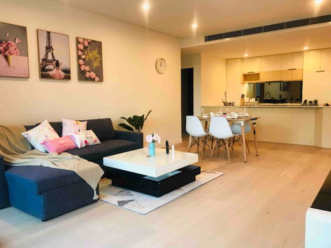 Brand New 2bedroom Apt In The Upper North Shore - Internet Find 0