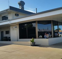 Biloela Centre Motel  Steakhouse Restaurant - Internet Find