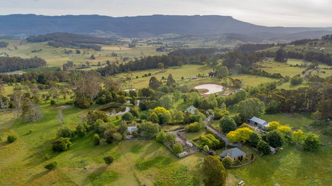 Blackwood Park Cottages Mole Creek - Internet Find 1