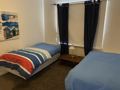 Blue Sky Escapes Seaview Apartment - Internet Find 2