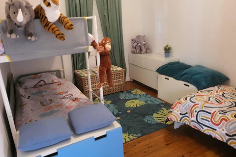 Bronte Beach Apartment - Internet Find 2