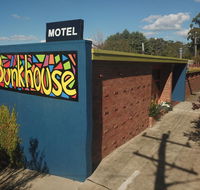 Bunkhouse Motel - Internet Find