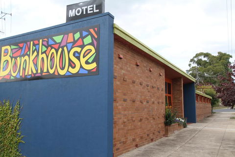 Bunkhouse Motel - Internet Find 2