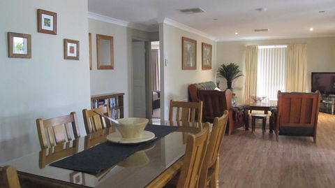 Bunya Vista Accommodation - Internet Find 2