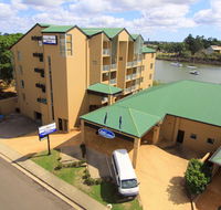 Burnett Riverside Hotel - Internet Find