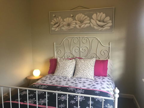 Bush Retreat Farm Stay - Internet Find 3