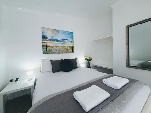 Busselton Holiday Units - Internet Find 0