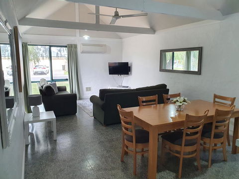 Busselton Holiday Units - Internet Find 1