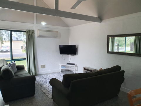 Busselton Holiday Units - Internet Find 2