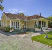 Busselton River Cottage - Internet Find