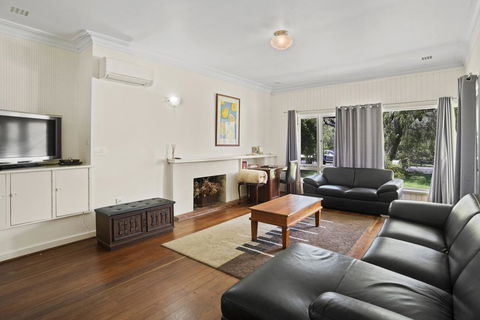 Busselton River Cottage - Internet Find 2