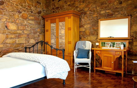 Byronsvale Vineyard And Accommodation - Internet Find 1