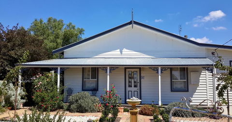 C & A's Cottage - Internet Find 1