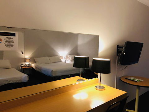 Campbelltown Colonial Motor Inn - Internet Find 1