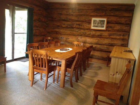 Canobolas Mountain Cabins - Internet Find 2