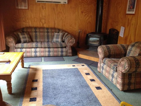 Canobolas Mountain Cabins - Internet Find 1