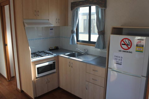 Capital Country Holiday Park - Internet Find 3