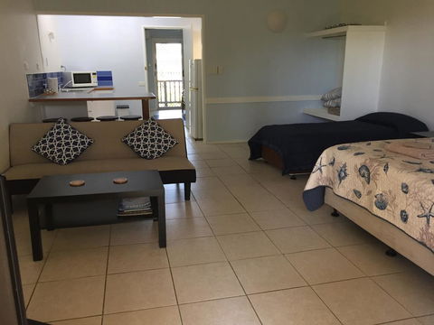 Cardwell Beachfront Motel - Internet Find 2