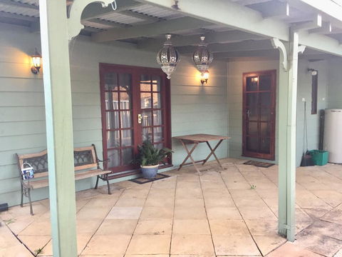 Carey Cottage - Internet Find 2