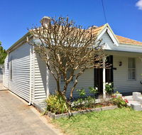 Carey Cottage - Internet Find