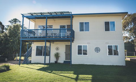 Carrickalinga SeaHaven: Coastal Escape-4BRM - 29 Riverview Drive - Internet Find 2
