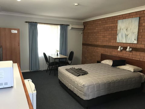 Castlereagh Motor Inn - Internet Find 3