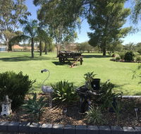 Castlereagh Motor Inn - Internet Find