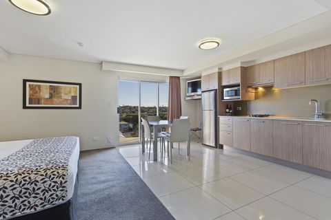 CBD Executive Apartments - Internet Find 2