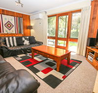 Cedar Holiday Units - Apartment 1 - Internet Find
