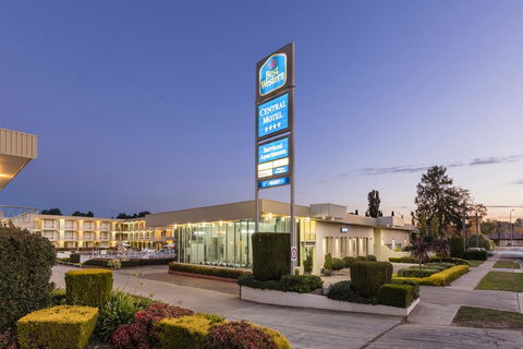 Central Motel & Apartments, Best Western Signature Collection - Internet Find 1