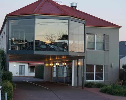 Charles Sturt Suites & Apartments - Internet Find 1