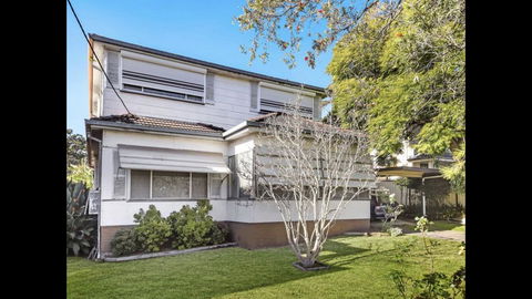 Charming Home In Sydney - Internet Find 0